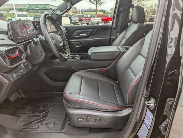 Used 2024 Chevrolet Silverado EV RST with VIN 1GC40ZEL8RU300948 for sale in Waterloo, IA