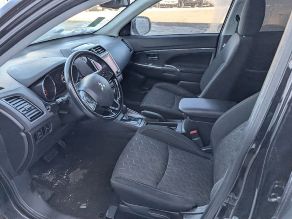 Used 2021 Mitsubishi Outlander Sport 2.0 SE SUV