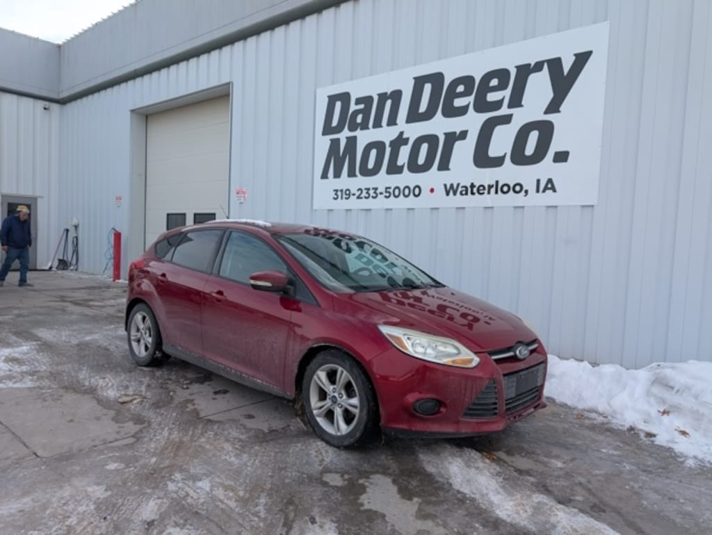 Used 2014 Ford Focus SE Hatchback
