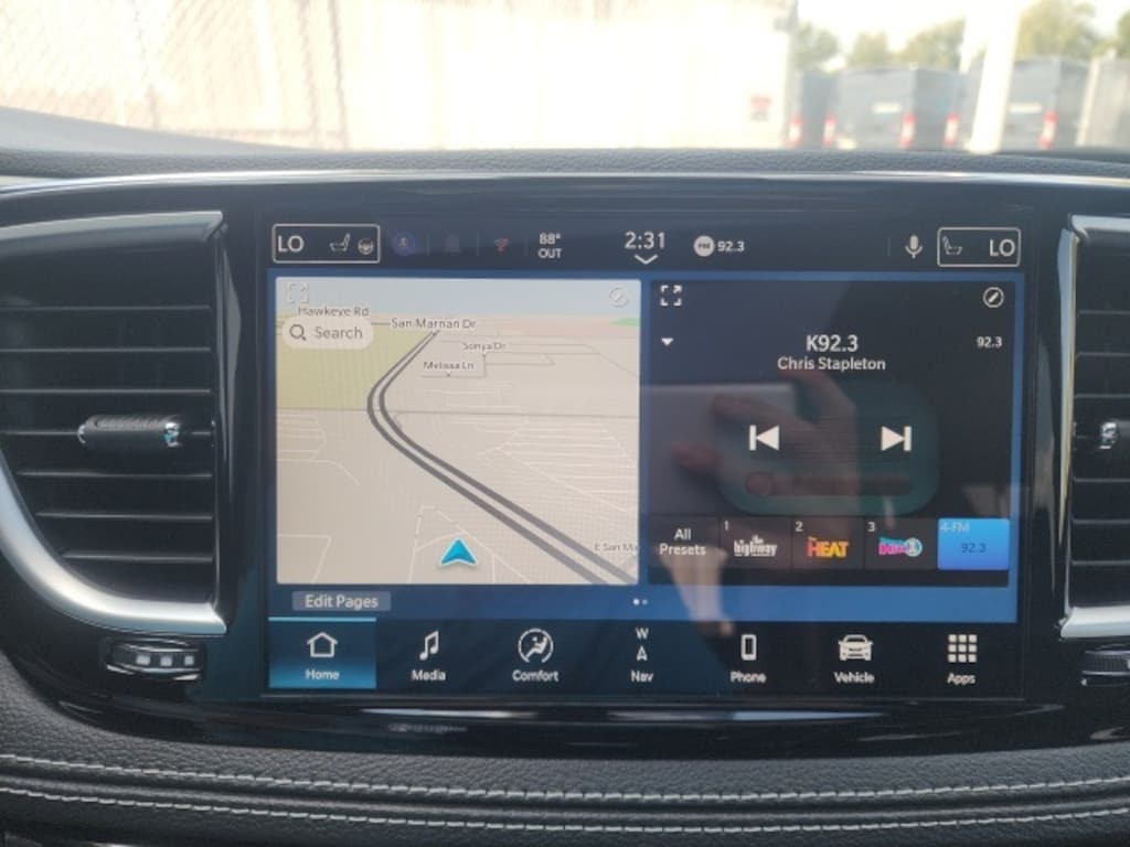 New 2026 Chrysler Pacifica Limited Passenger Van