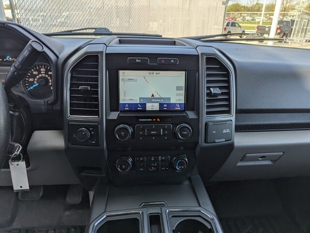 2019 Ford F-150 XLT photo 2