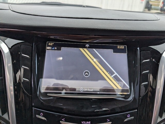 2020 Cadillac Escalade Premium Luxury photo 4