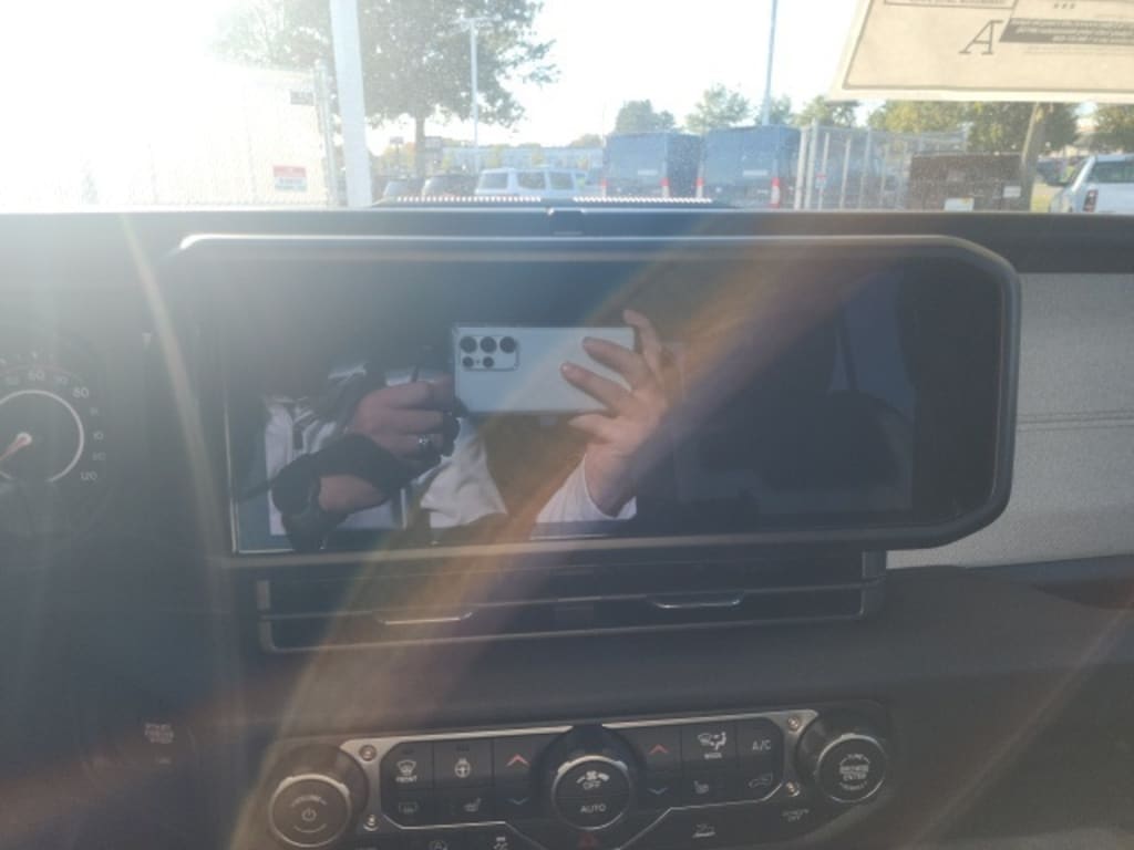 New 2025 Jeep Gladiator Sport Pickup