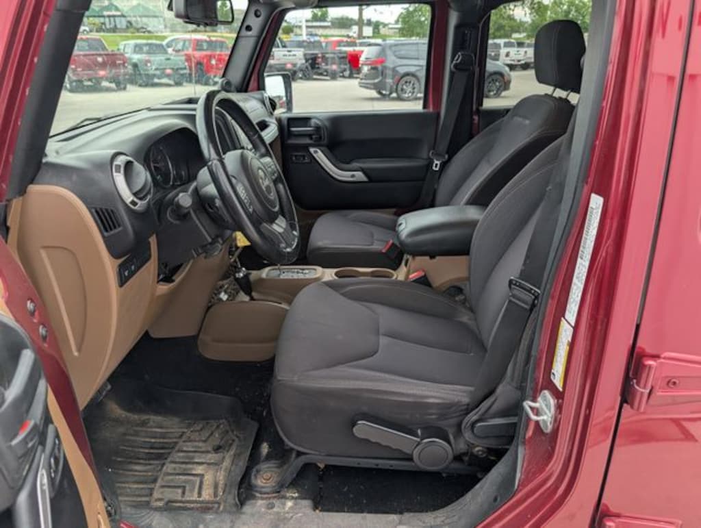 Used 2013 Jeep Wrangler Unlimited Rubicon SUV