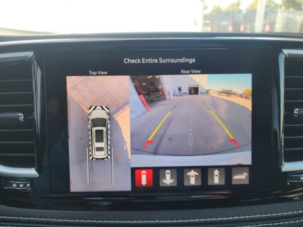 New 2026 Chrysler Pacifica Limited Passenger Van