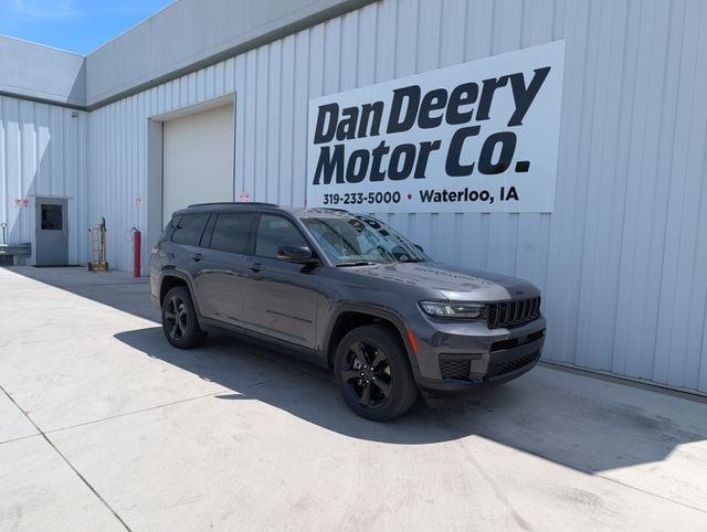 2023 Jeep Grand Cherokee L Altitude 4x4's photo