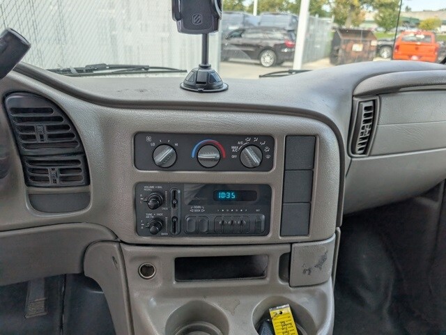 2005 Chevrolet Astro Base Cargo Van photo 3