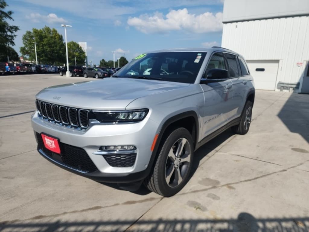 New 2025 Jeep Grand Cherokee Limited Sport Utility
