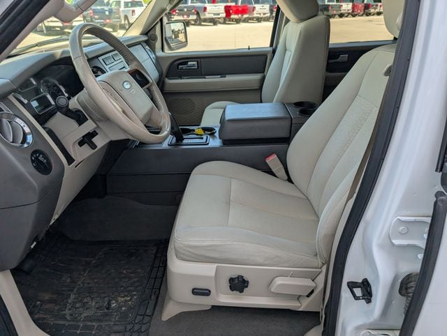 Used 2009 Ford Expedition XLT with VIN 1FMFU16549EA78591 for sale in Waterloo, IA