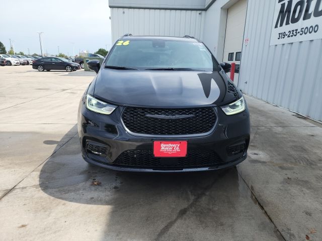 2026 Chrysler Pacifica Limited - Photo 13