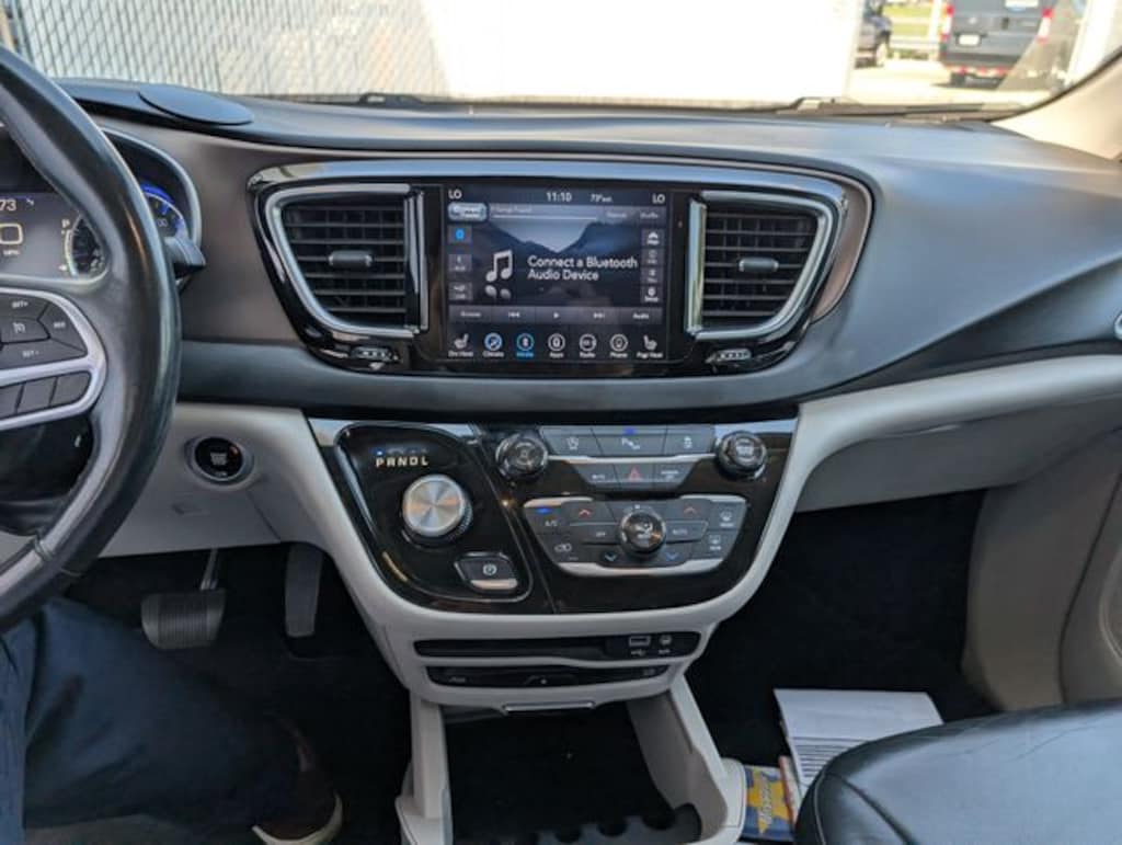 Used 2018 Chrysler Pacifica Touring L Plus Minivan/Van