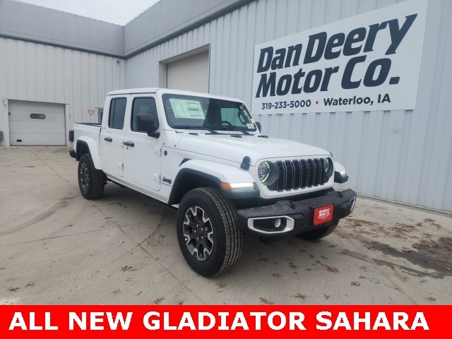 2026 Jeep Gladiator Sahara's photo