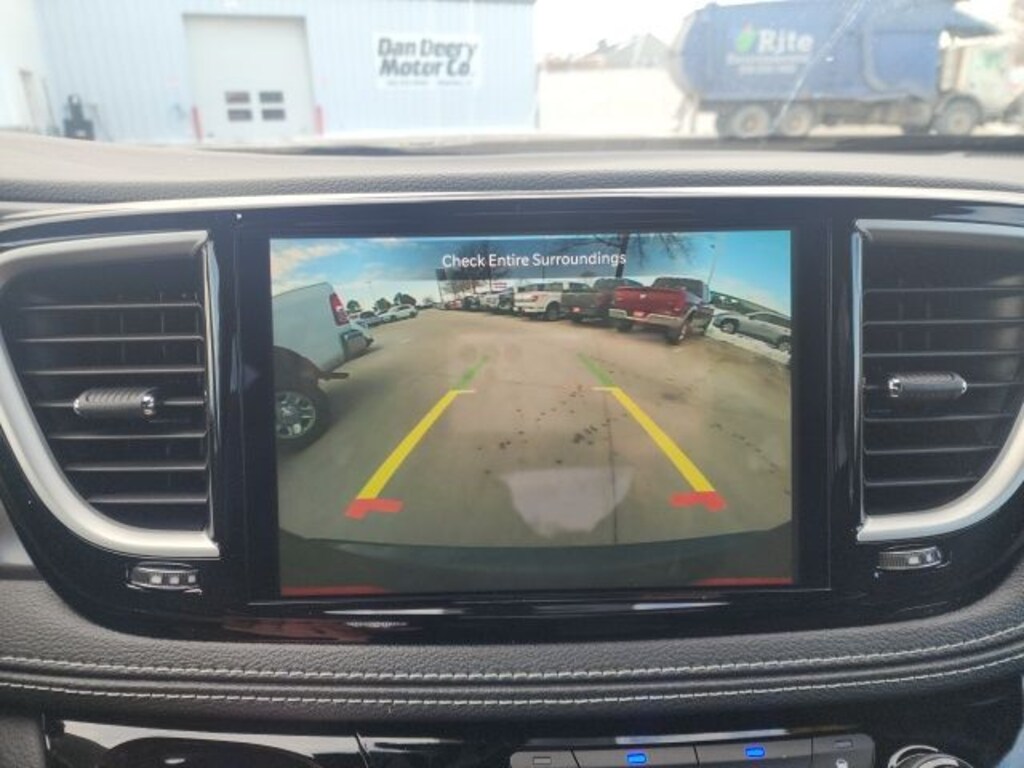 New 2026 Chrysler Pacifica Select Passenger Van