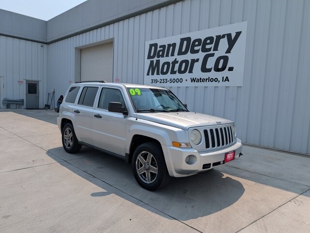Used 2009 Jeep Patriot Sport with VIN 1J4FF28B99D228220 for sale in Waterloo, IA