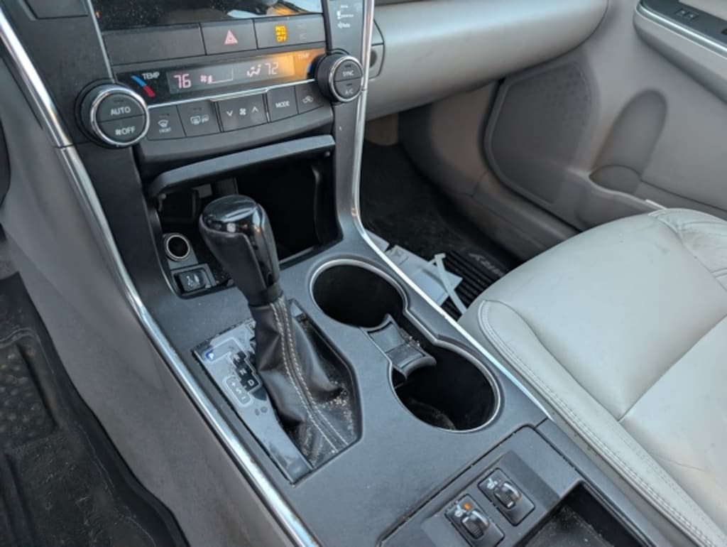 Used 2015 Toyota Camry LE Sedan