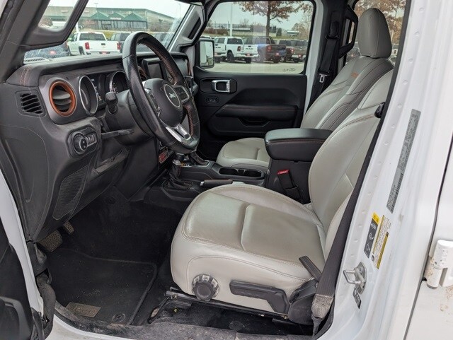 2021 Jeep Gladiator Mojave photo 2