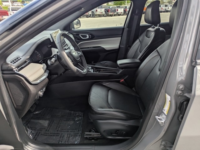 Used 2023 Jeep Compass Limited with VIN 3C4NJDCNXPT528840 for sale in Waterloo, IA