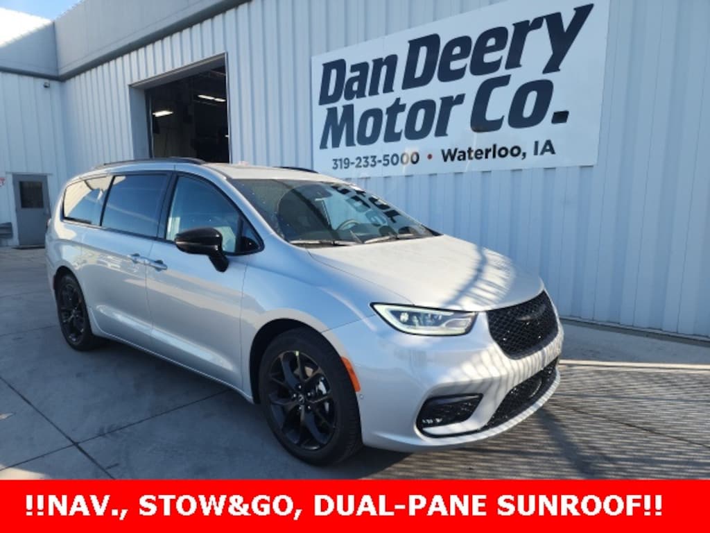 New 2026 Chrysler Pacifica Limited Passenger Van