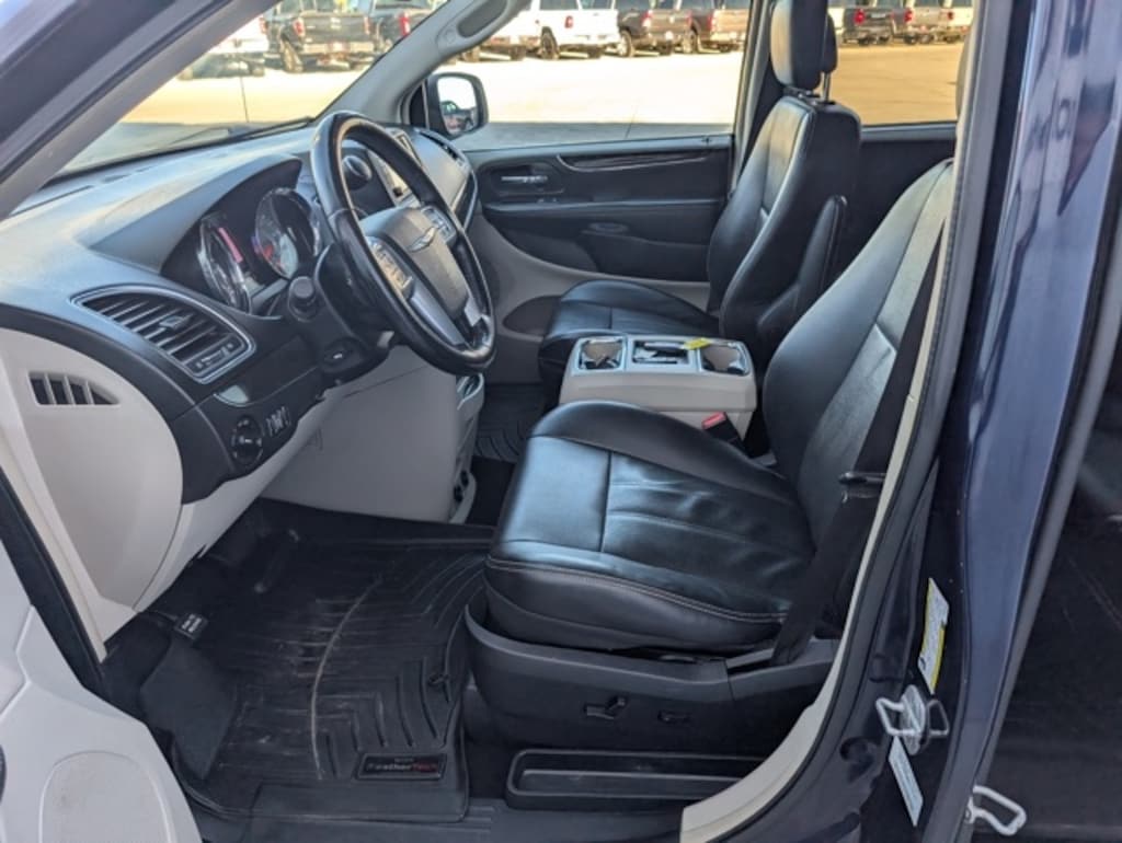 Used 2012 Chrysler Town & Country Touring-L Minivan/Van