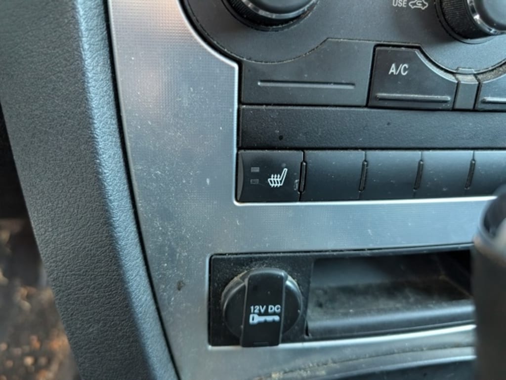 Used 2010 Jeep Commander Sport SUV