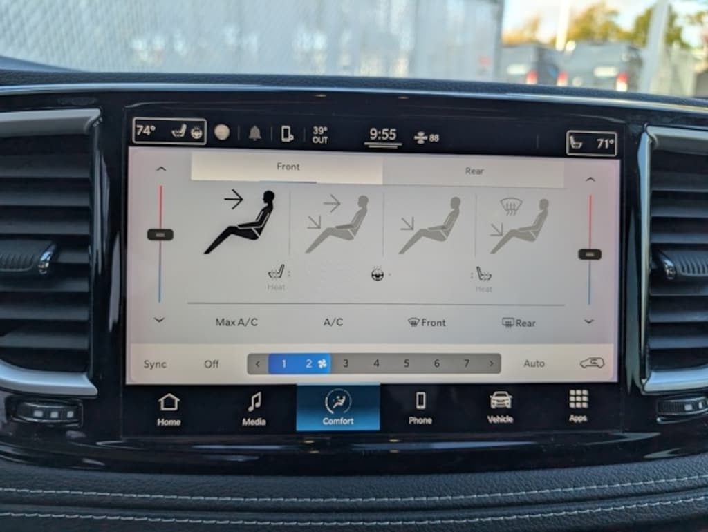 Used 2022 Chrysler Pacifica Touring L Minivan/Van