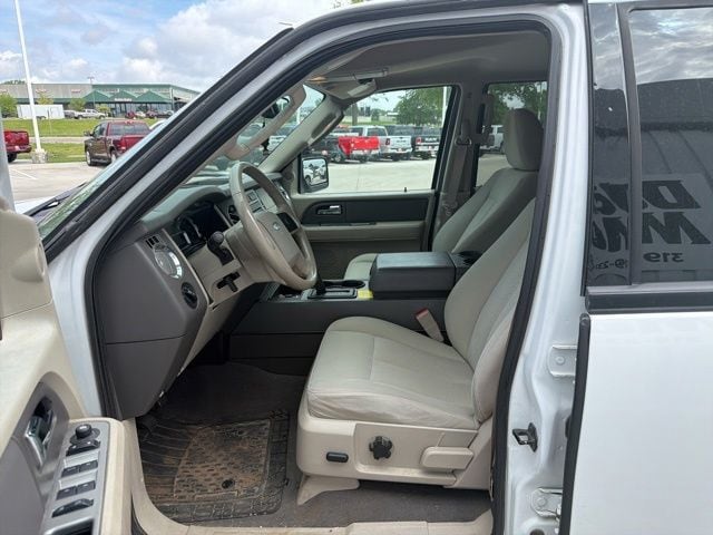 Used 2009 Ford Expedition XLT with VIN 1FMFU16549EA78591 for sale in Waterloo, IA