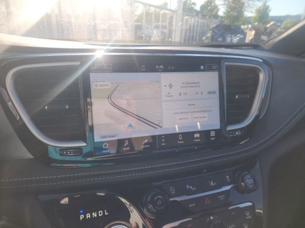 New 2027 Chrysler Pacifica Limited Passenger Van