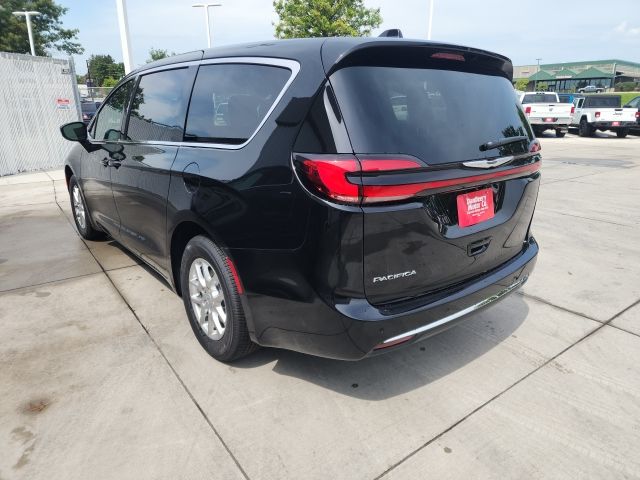 2026 Chrysler Pacifica Select - Photo 25