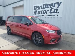 2026 Chrysler Pacifica Select Passenger Van