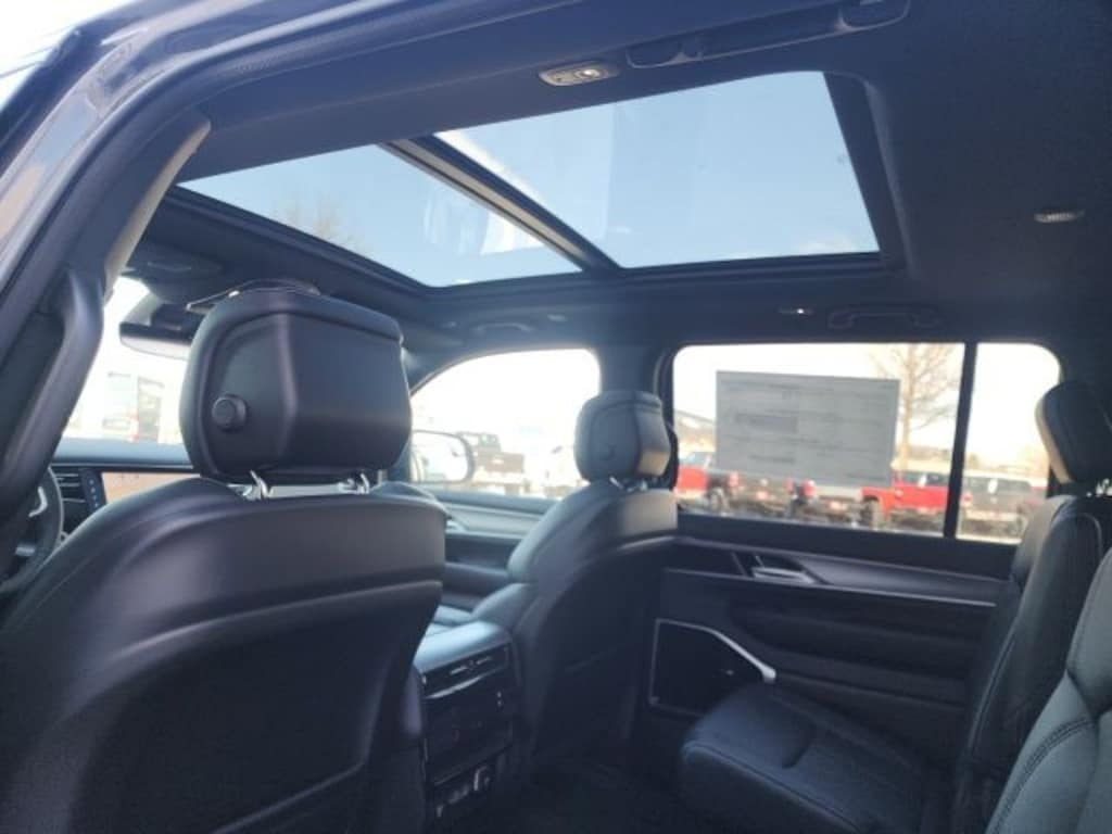 New 2026 Jeep Grand Wagoneer L Limited Sport Utility