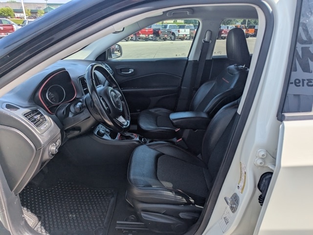 Used 2020 Jeep Compass Trailhawk with VIN 3C4NJDDB2LT189392 for sale in Waterloo, IA