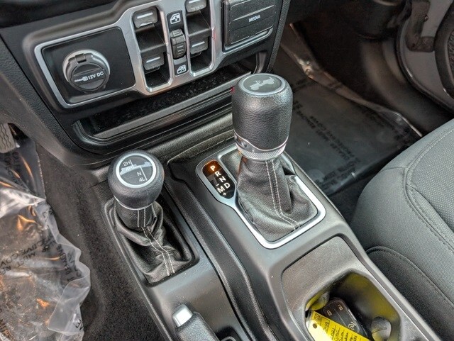 2021 Jeep Wrangler Unlimited Sahara photo 4