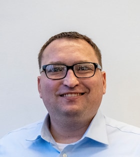 Staff member Jason Thueme from ID_8cc1f6c7e1c6