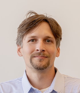 Staff member Aleq Kruse from ID_8cc1f6c7e1c6