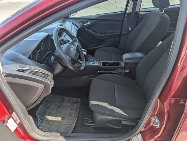 Certified 2015 Ford Focus SE with VIN 1FADP3F22FL339668 for sale in Waterloo, IA