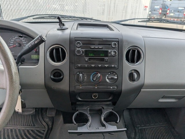 2005 Ford F-150 XLT photo 3