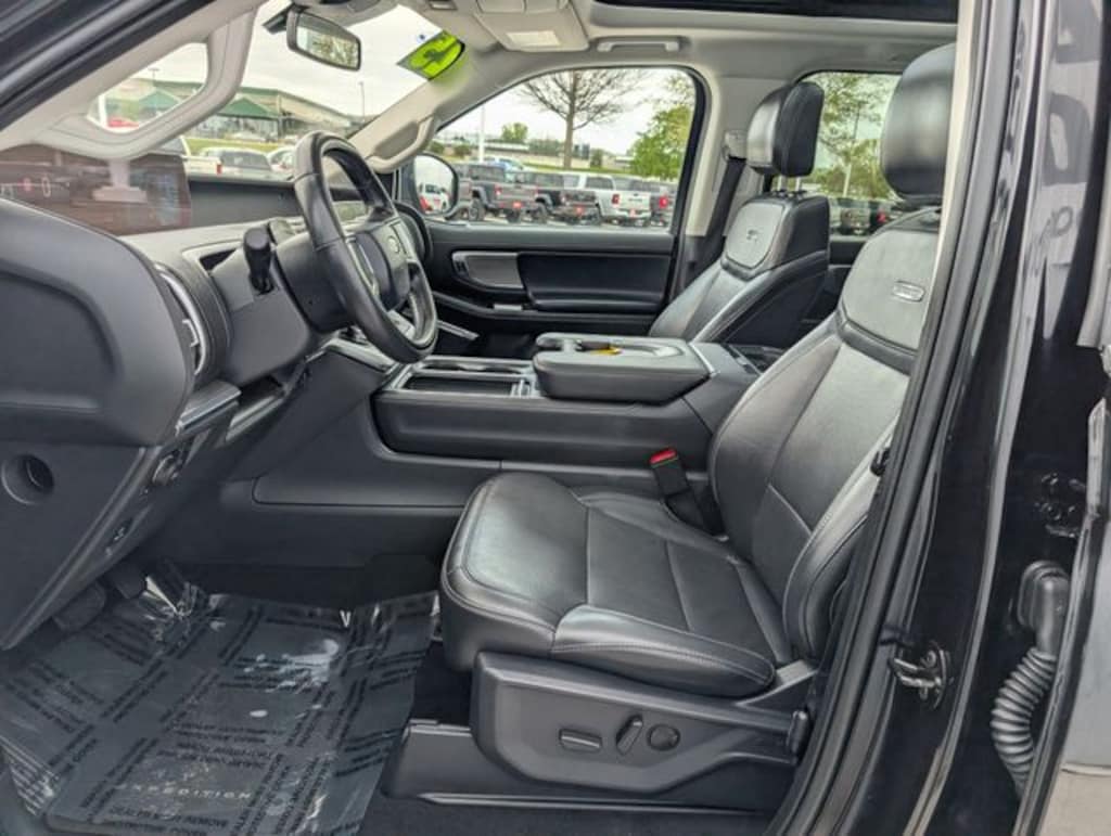 Used 2025 Ford Expedition Max Platinum SUV