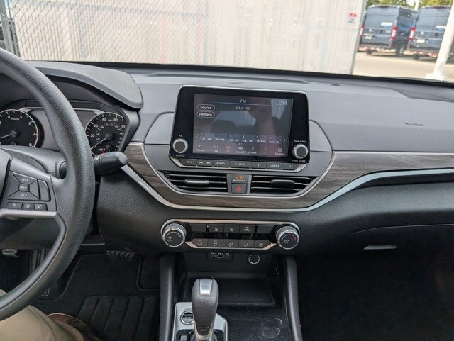 2024 Nissan Altima 2.5 SV photo 3