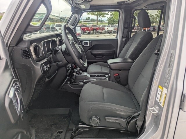 Used 2018 Jeep All-New Wrangler Unlimited Sport S with VIN 1C4HJXDNXJW199376 for sale in Waterloo, IA