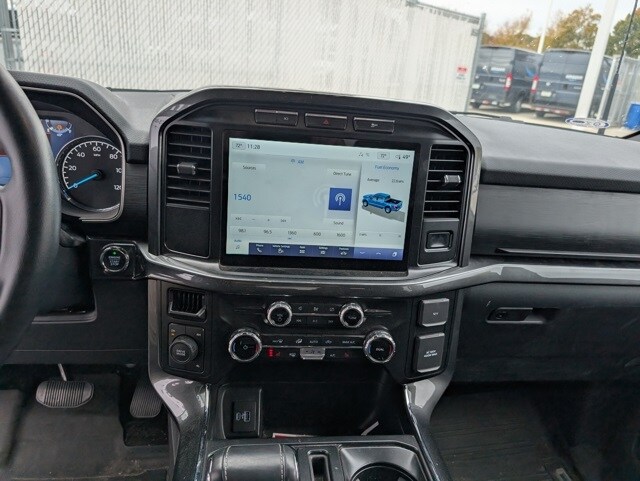 2022 Ford F-150 XLT photo 3