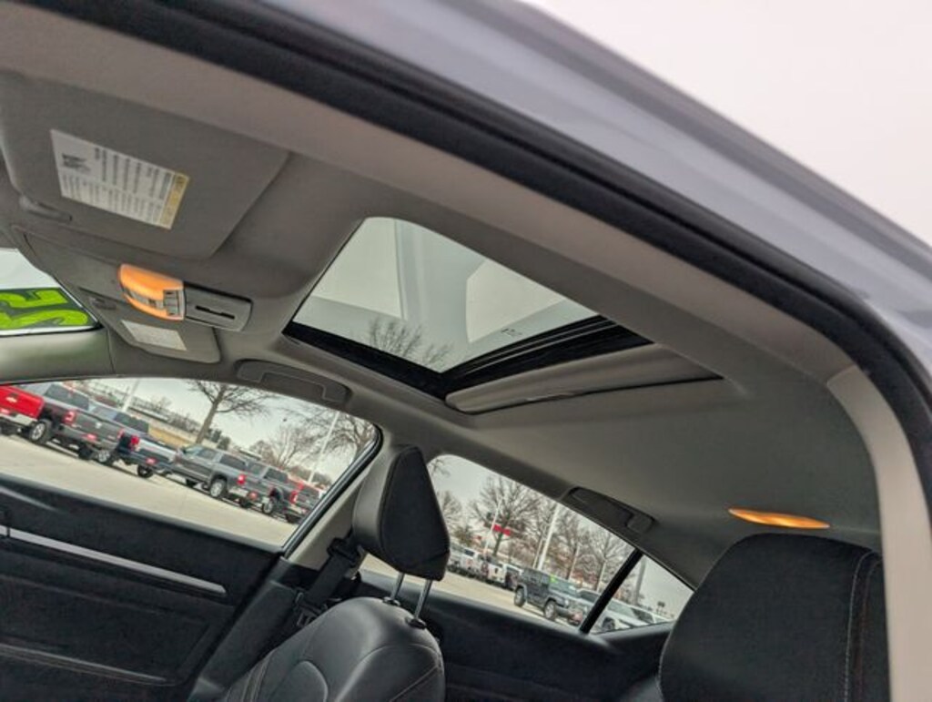 Used 2025 Nissan Altima 2.5 SR Sedan