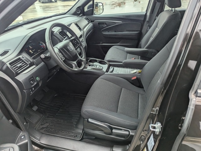 Certified 2021 Honda Passport Sport with VIN 5FNYF8H28MB005783 for sale in Waterloo, IA