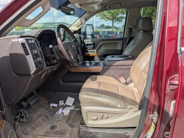 2017 Chevrolet Silverado 2500HD LTZ photo 2