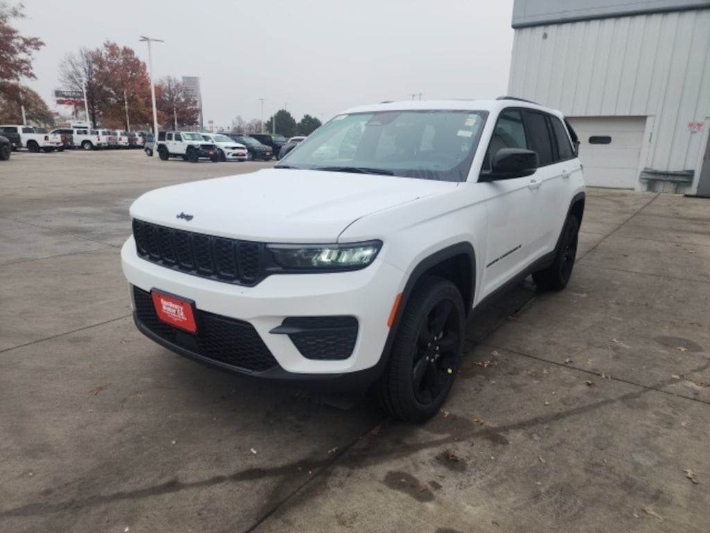 New 2025 Jeep Grand Cherokee Altitude X Sport Utility