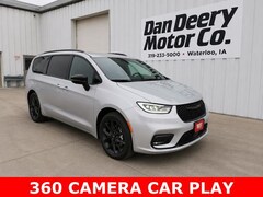 2026 Chrysler Pacifica Select Passenger Van