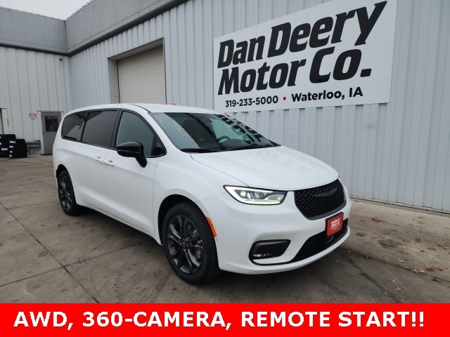 2026 Chrysler Pacifica Select's photo