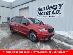 2026 Chrysler Pacifica Limited Passenger Van