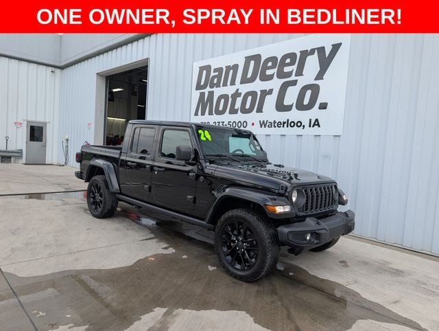 2024 Jeep Gladiator Nighthawk Auto's photo