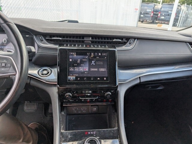 2021 Jeep Grand Cherokee Laredo photo 4