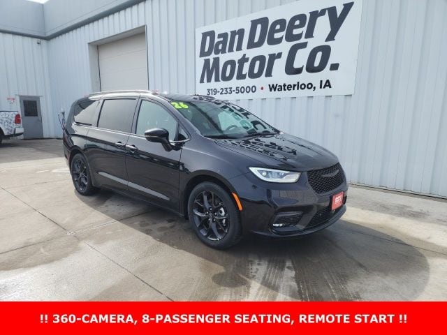 2026 Chrysler Pacifica Select's photo